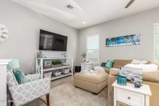 Photo #2: 6387025 Listing 