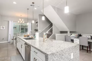 Photo #6: 6387025 Listing 