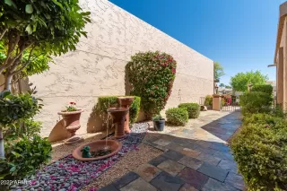 Photo #4: 6387127 Listing