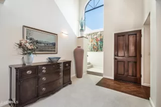 Photo #5: 6387127 Listing