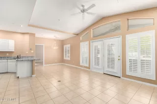 Photo #6: 6387142 Listing