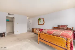 Photo #5: 6387509 Listing