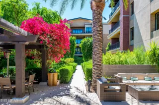 Photo #3: 6387571 Listing