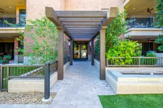 Photo #5: 6387571 Listing