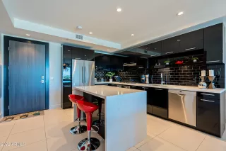 Photo #2: 6387742 Listing