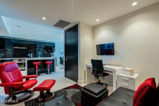 Photo #4: 6387742 Listing