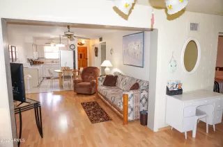 Photo #5: 6387871 Listing