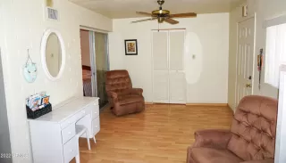 Photo #6: 6387871 Listing