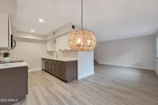 Photo #4: 6388037 Listing