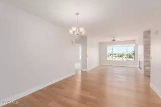 Photo #2: 6388202 Listing