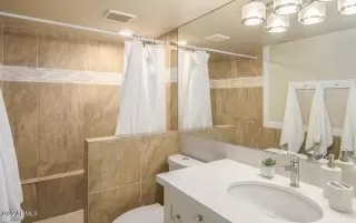 Photo #4: 6388366 Listing