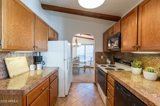 Photo #5: 6388635 Listing 