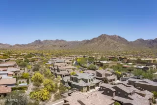 Photo #6: 6388660 Listing