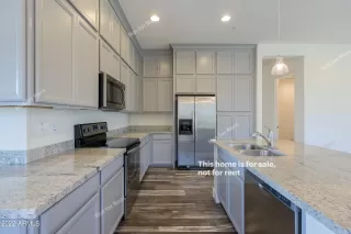 Photo #3: 6389115 Listing