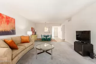 Photo #6: 6389127 Listing 