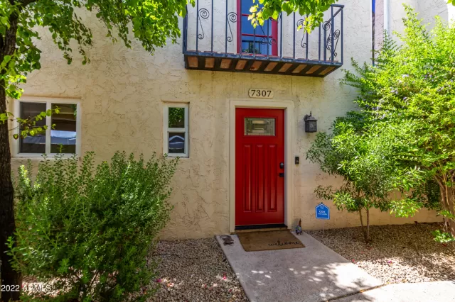 MLS: 6389281 Condo For Sale