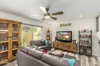 Photo #3: 6389281 Listing