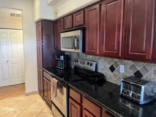 Photo #6: 6389337 Listing