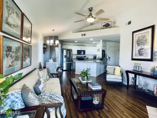 Photo #3: 6389341 Listing