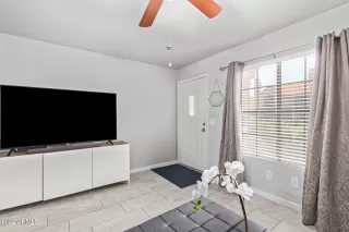 Photo #5: 6389361 Listing