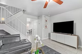 Photo #6: 6389361 Listing