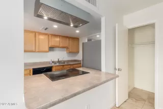 Photo #5: 6389407 Listing