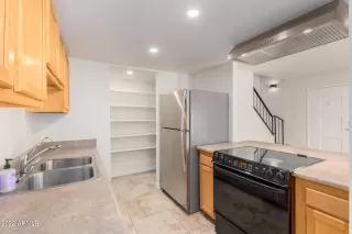 Photo #6: 6389407 Listing