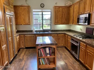 Photo #4: 6389620 Listing