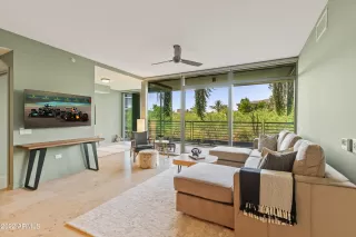 Photo #4: 6389733 Listing