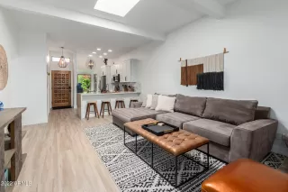 Photo #4: 6389880 Listing