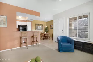 Photo #5: 6389892 Listing