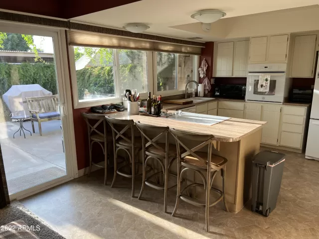 MLS: 6389908 Condo For Sale
