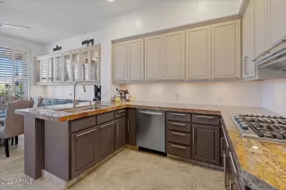 Photo #6: 6390036 Listing