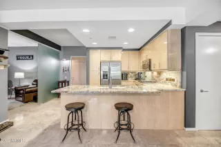 Photo #5: 6390066 Listing