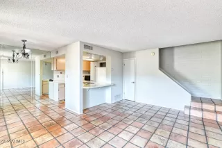 Photo #2: 6390191 Listing 