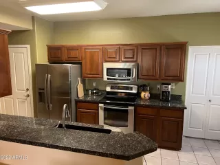 Photo #5: 6390309 Listing 