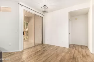 Photo #5: 6390315 Listing