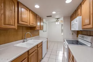 Photo #6: 6390345 Listing 