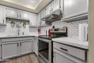 Photo #6: 6390512 Listing 