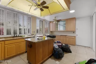 Photo #4: 6390521 Listing