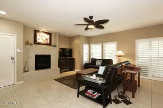 Photo #5: 6390570 Listing