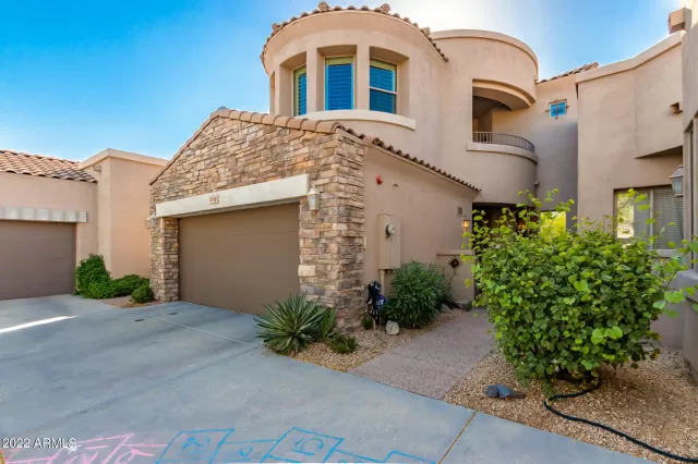 MLS: 6390644 Condo For Sale