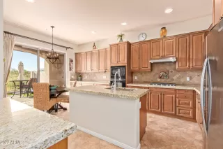 Photo #2: 6390644 Listing 