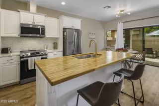 Photo #6: 6390722 Listing 