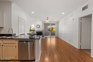 Photo #5: 6390733 Listing