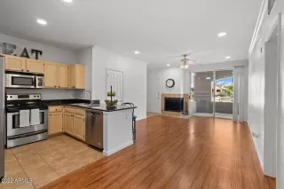 Photo #6: 6390733 Listing