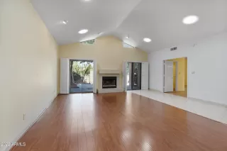 Photo #4: 6390742 Listing 