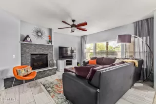 Photo #6: 6390958 Listing 