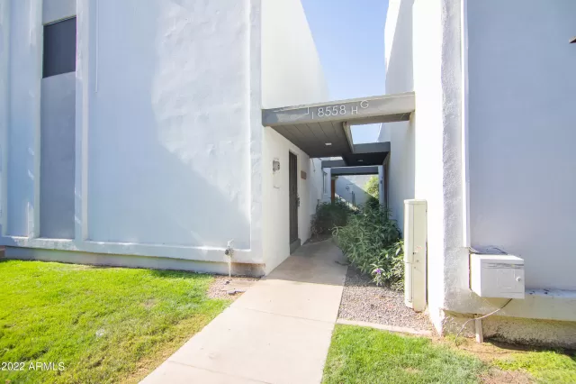 MLS: 6390971 Condo For Sale