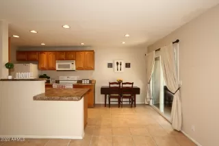 Photo #4: 6391050 Listing